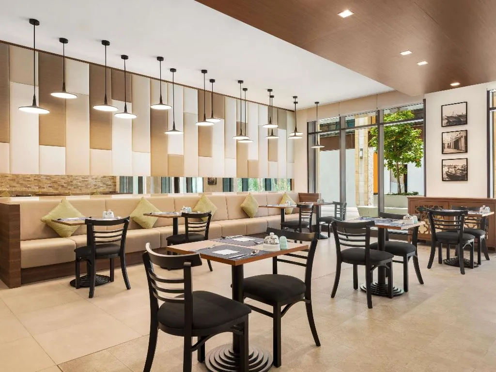 Restaurant, Ibis Styles Dubai Gold District, Dubai