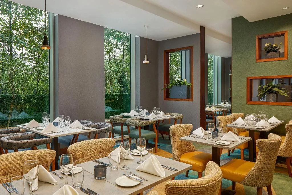 Restaurant, Crowne Plaza Dublin Blanchardstown, Dublin