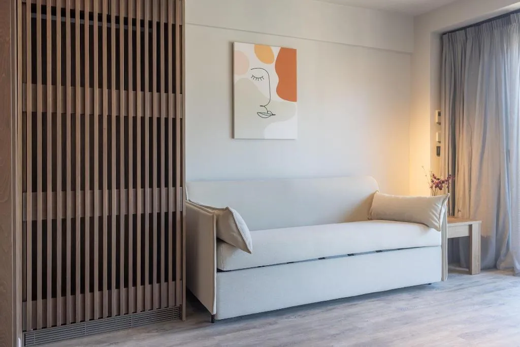Room, Athens 507, Athens