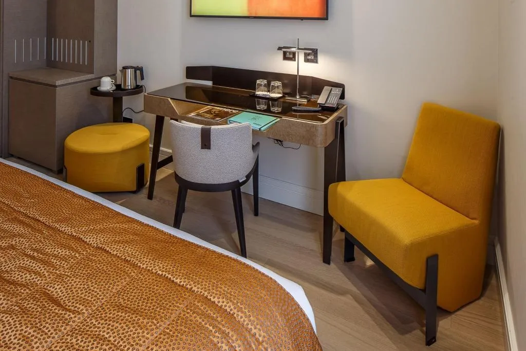 DOUBLE PREMIUM Room, Cavour, Milan