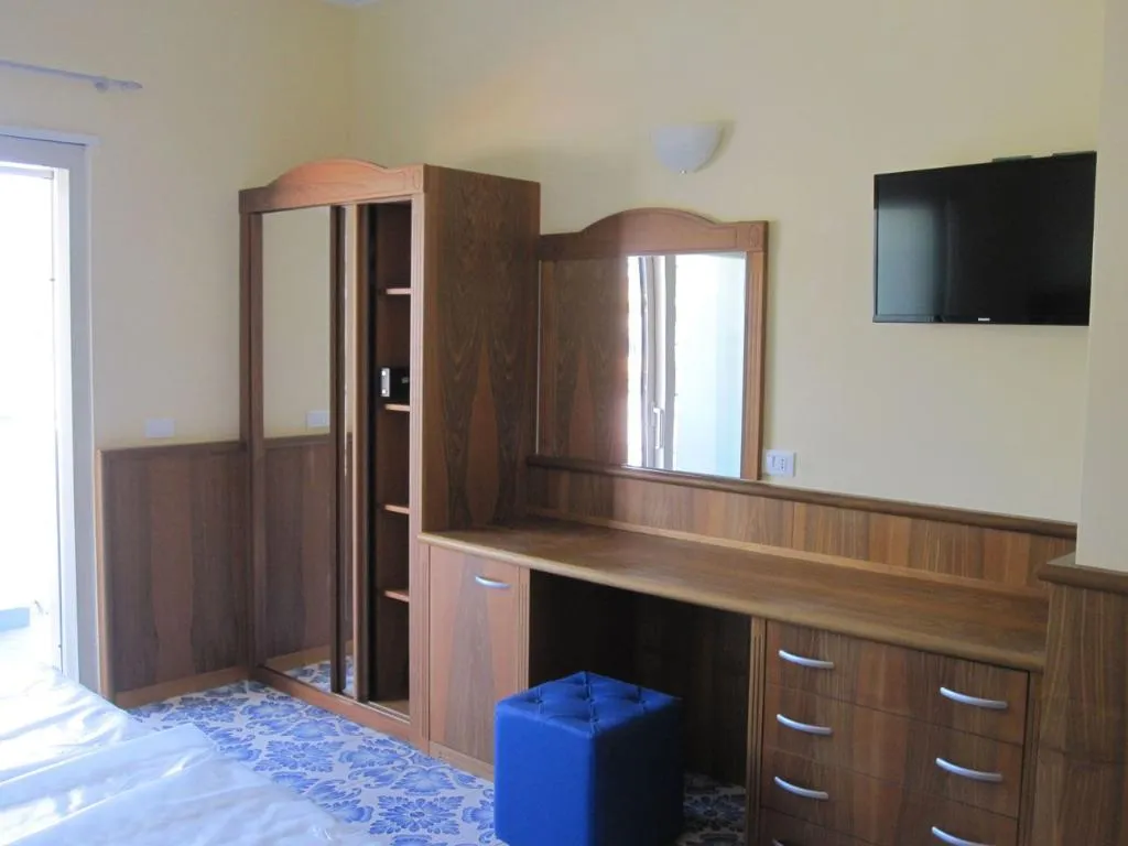 Double or Twin CLASSIC WITH BALCONY Room, Panoramic, Catania
