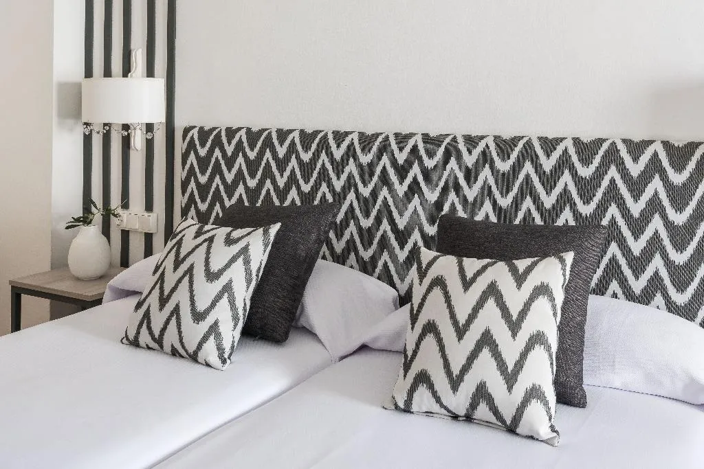 Double or Twin WITH TERRACE Room, Hotel Rosamar, Barcelona