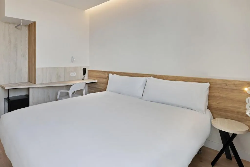 FAMILY ROOM STANDARD Room, B&B Hotel Porto Centro Massarelos, Porto