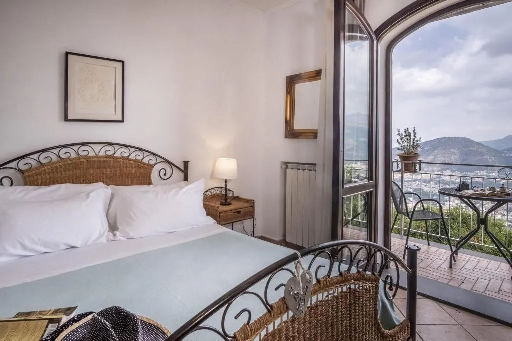 Room, Bed & Breakfast Villa Monica, Naples