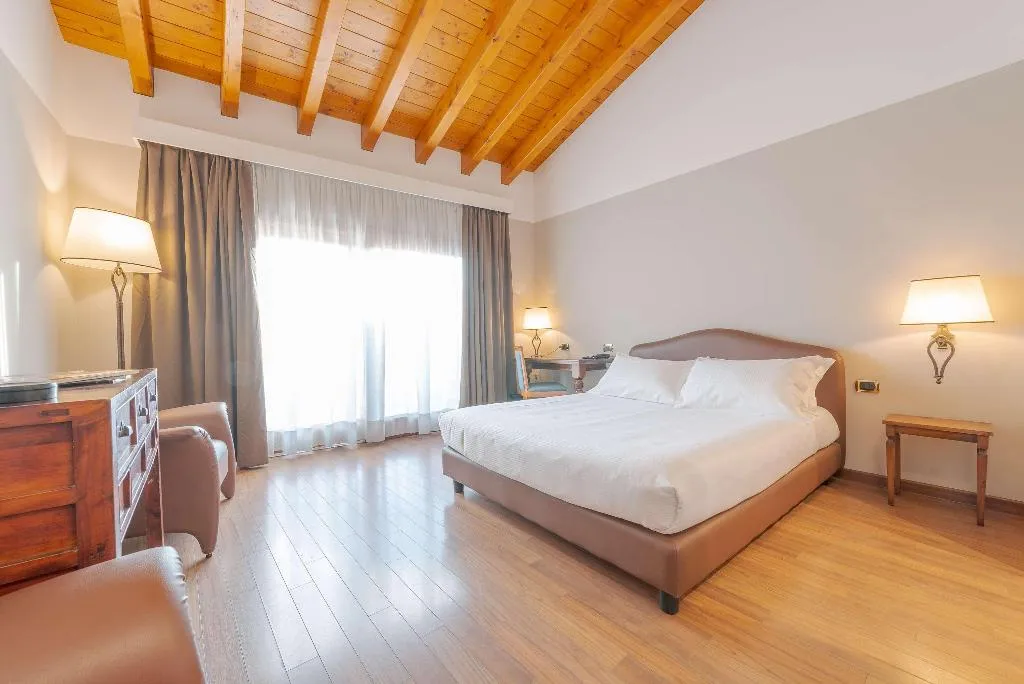 Room, Hotel Horizon Wellness & Spa Resort, BW Signature, Milan