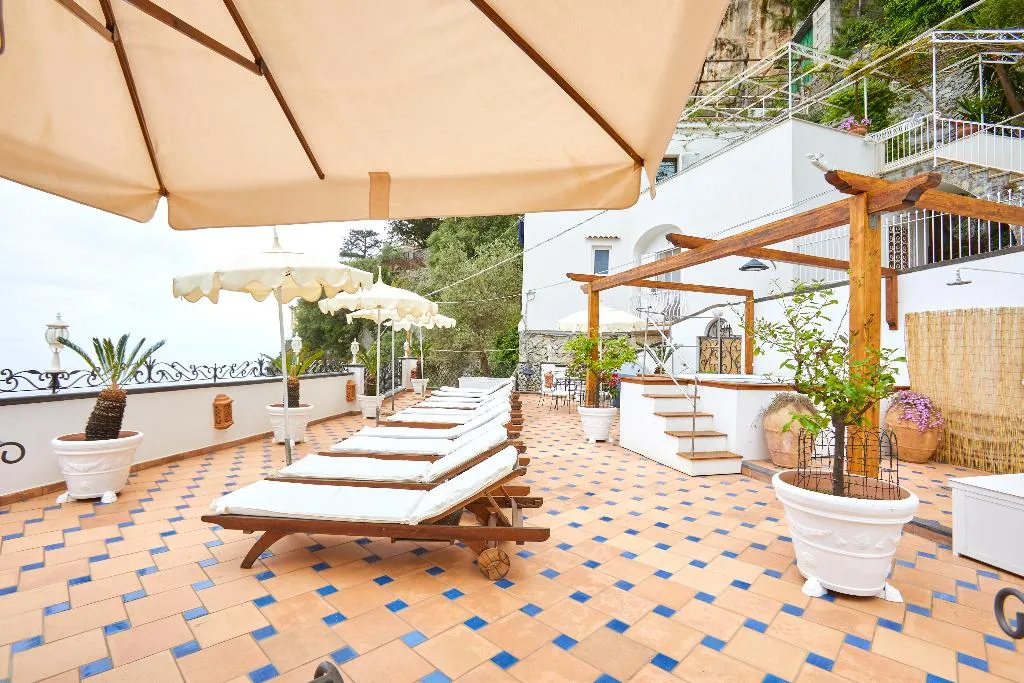 Terrace, Hotel Conca D'Oro, Naples