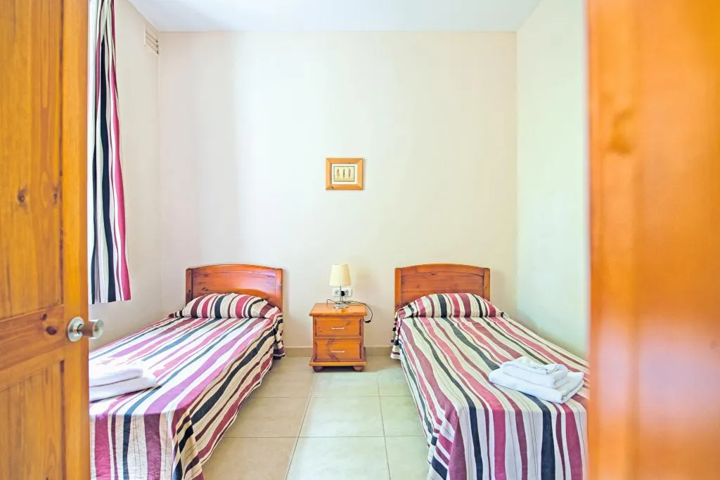 APARTMENT THREE BEDROOMS Room, Sprachcaffe International Aparthotel Pembroke, Malta