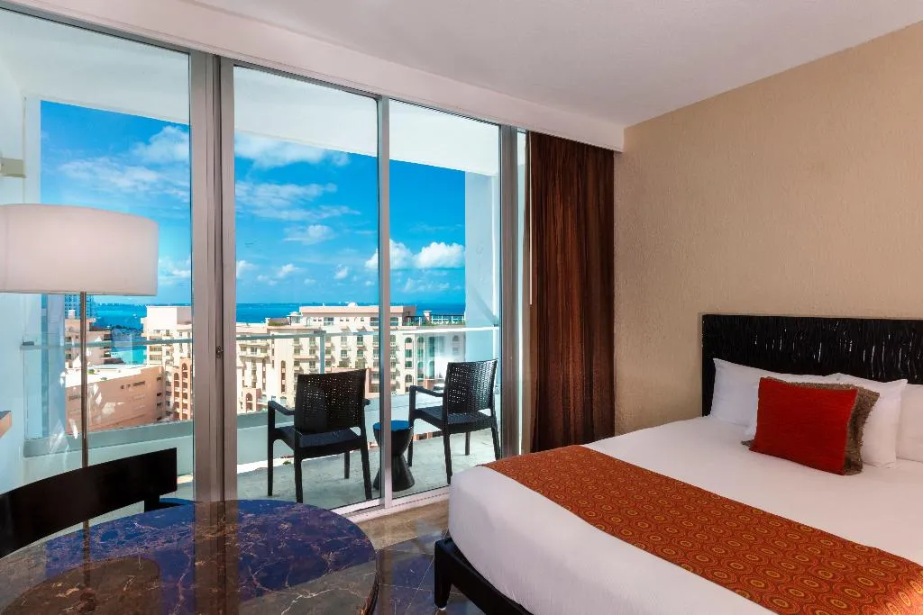 DOUBLE DELUXE Room, Krystal Grand Cancun All Inclusive, Cancun Area