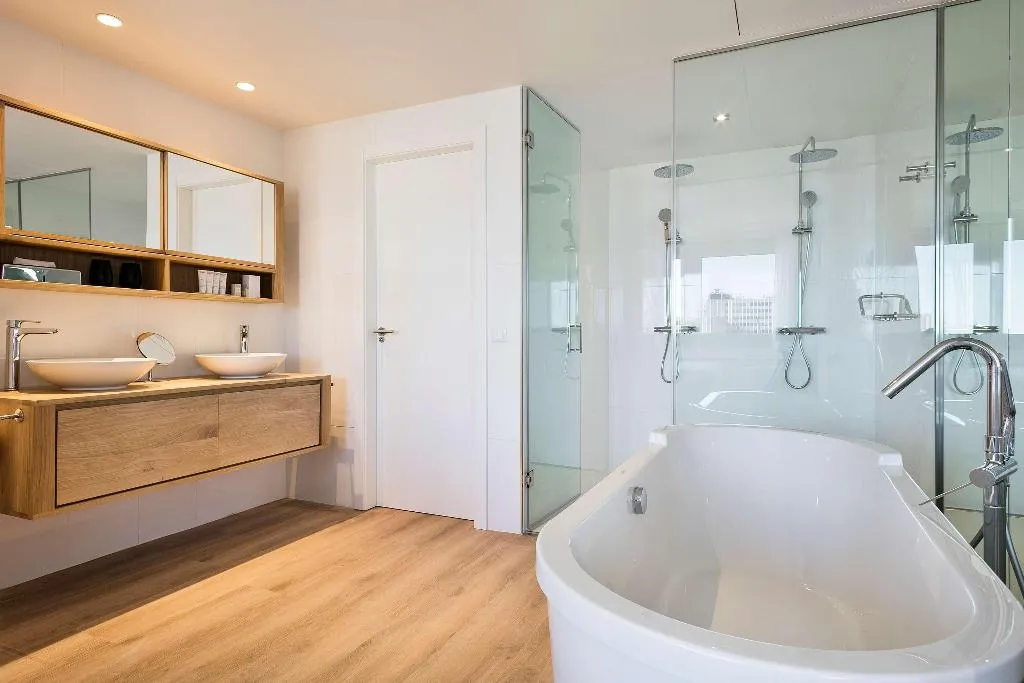 JUNIOR SUITE STANDARD Room, Melia Madrid Princesa, Madrid
