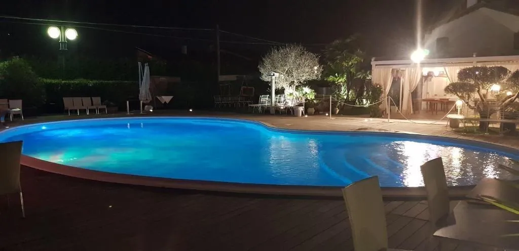 Sports and Entertainment, Do Ciacole In Relais, Venice