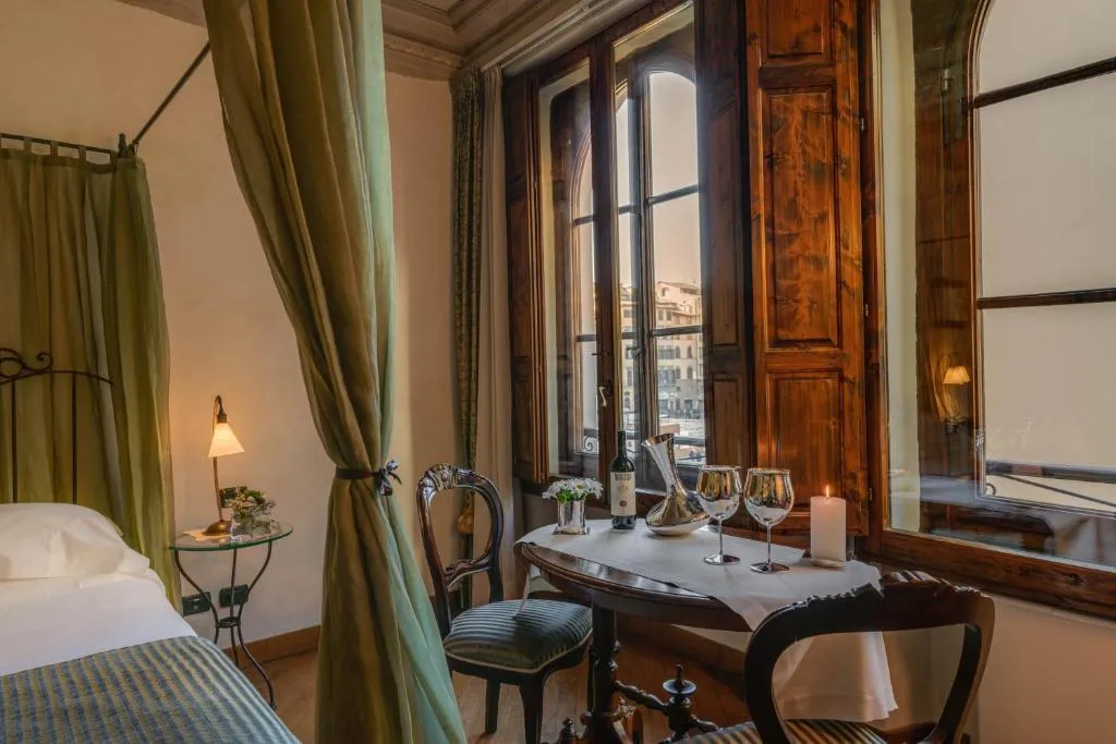DOUBLE DELUXE Room, In Piazza della Signoria - Residenza d'Epoca, Florence