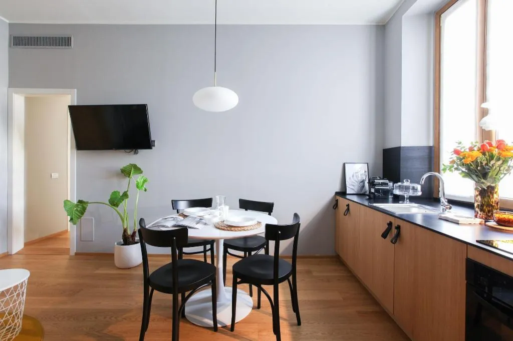 Room, Cà Bèla - Vitruvio, Milan