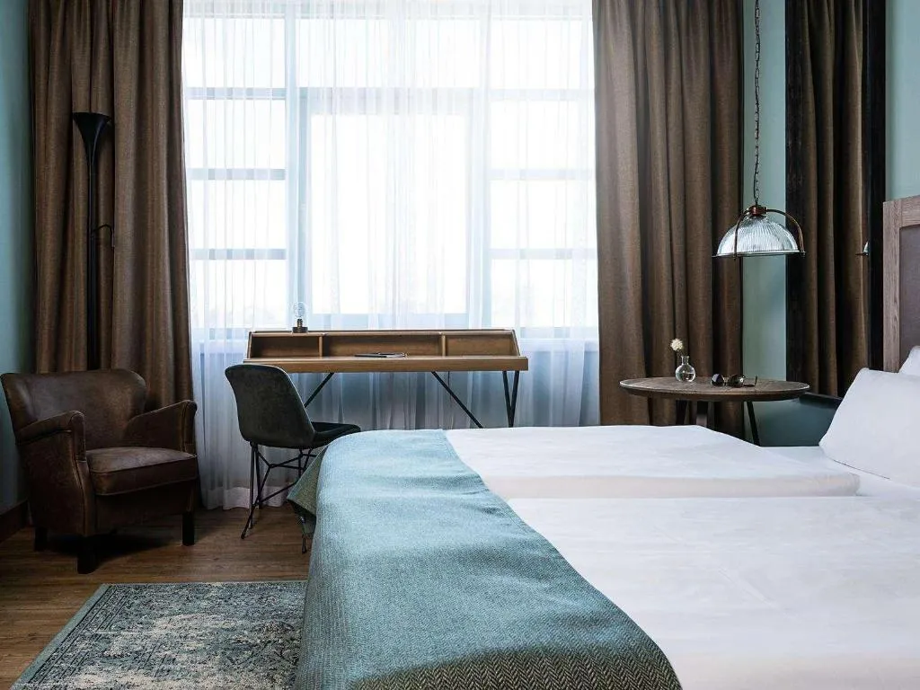 Room, Ameron Abion Spreebogen Waterside, Berlin