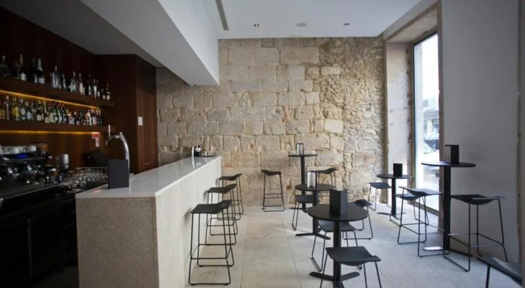 Bar, Carris Porto Ribeira, Porto