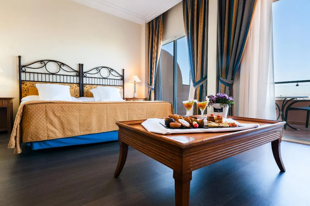 Double or Twin DELUXE Room, Hotel Alicante Golf, Costa Blanca
