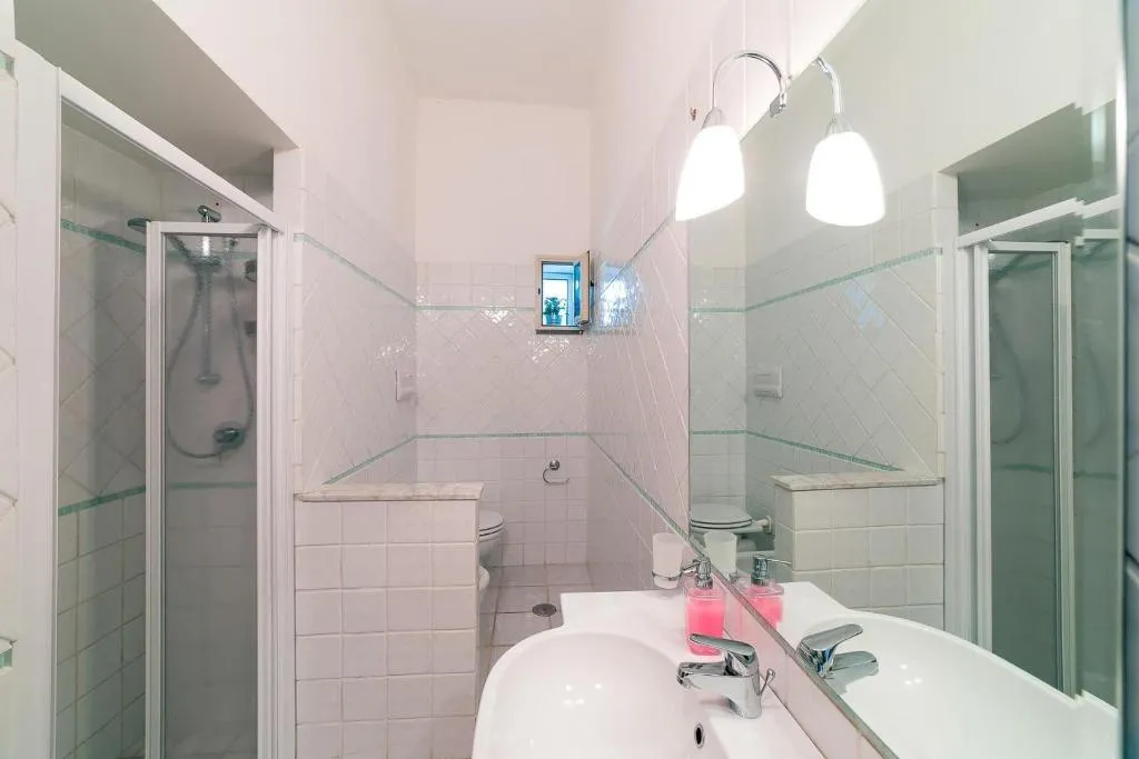 Room, Mimì B&B, Naples