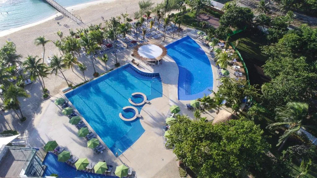 Pool, Residences at The Fives, Playa Del Carmen