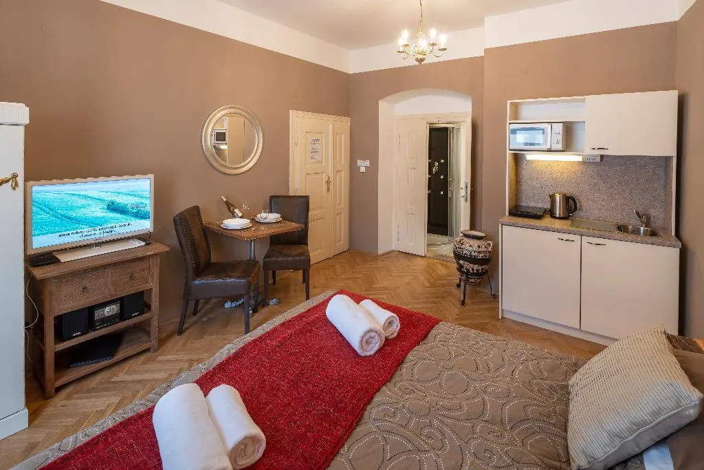STUDIO STANDARD Room, Old Town - Aparthotel Michalska, Prague