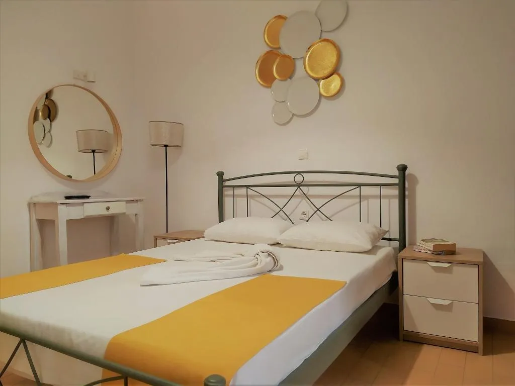 STUDIO STANDARD Room, Aronis Apartments, Corfu