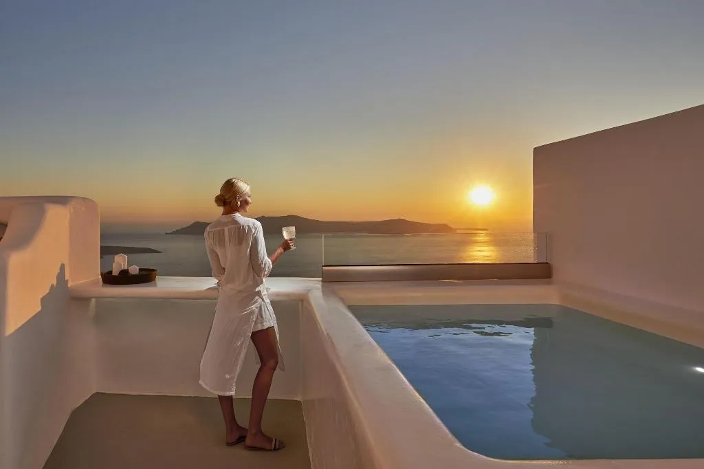 SUITE WITH PRIVATE POOL Room, You And Me Suites, Santorini