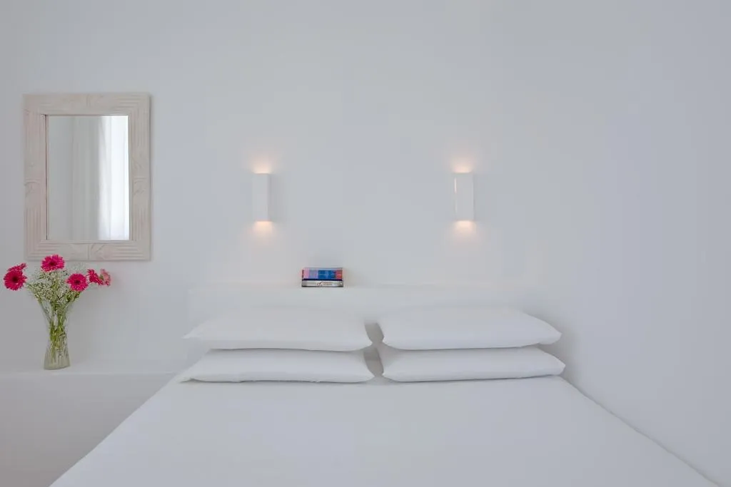 STUDIO STANDARD Room, Remezzo Villas, Santorini
