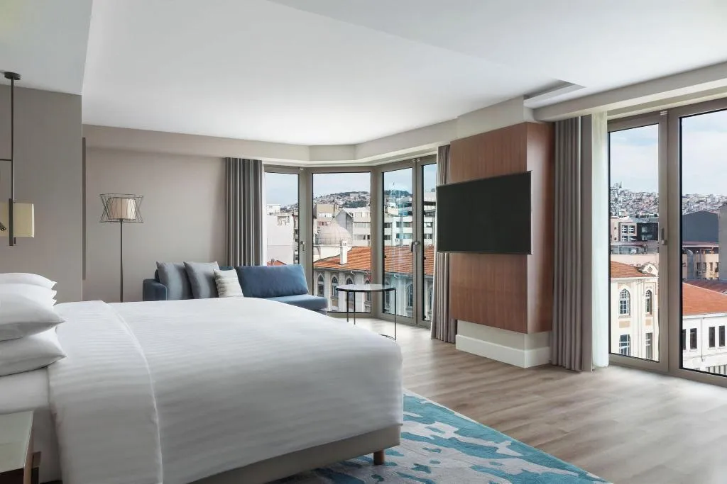 FAMILY ROOM PARTIAL SEA VIEW Room, Izmir Marriott, Izmir