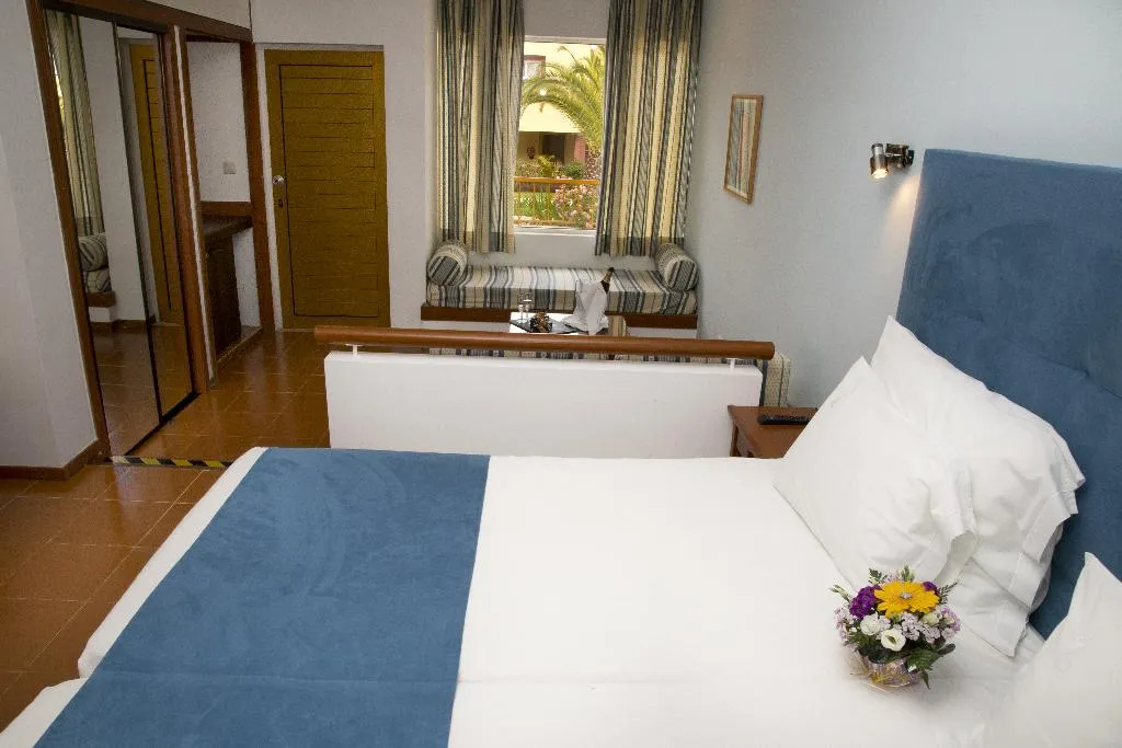 Room, Baia Cristal Beach & Spa Resort, Algarve