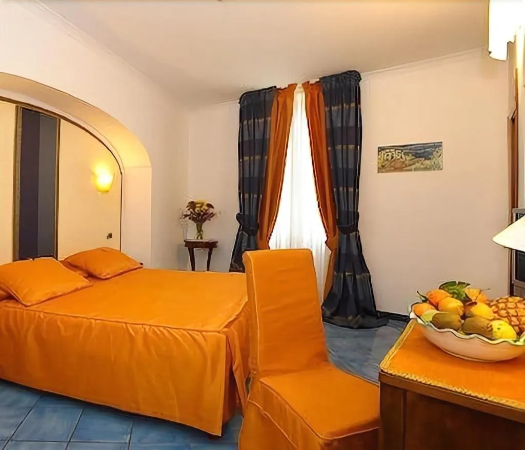Room, Hotel Floridiana, Naples
