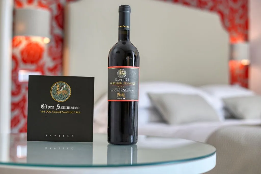 DOUBLE DELUXE Room, Hotel Palazzo Confalone, Naples