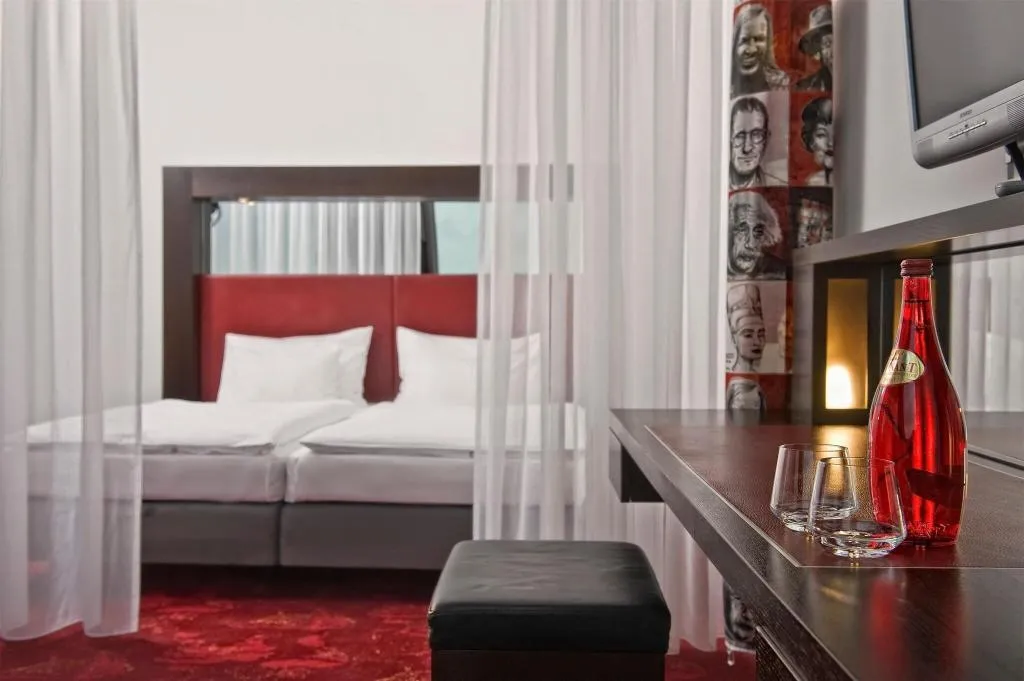JUNIOR SUITE WITH DOUBLE BED Room, Arcotel Velvet Berlin, Berlin