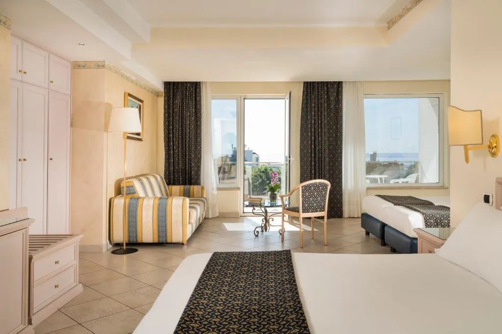 SUITE SEA VIEW WITH BALCONY Room, Sant Alphio Garden Hotel & SPA, Catania