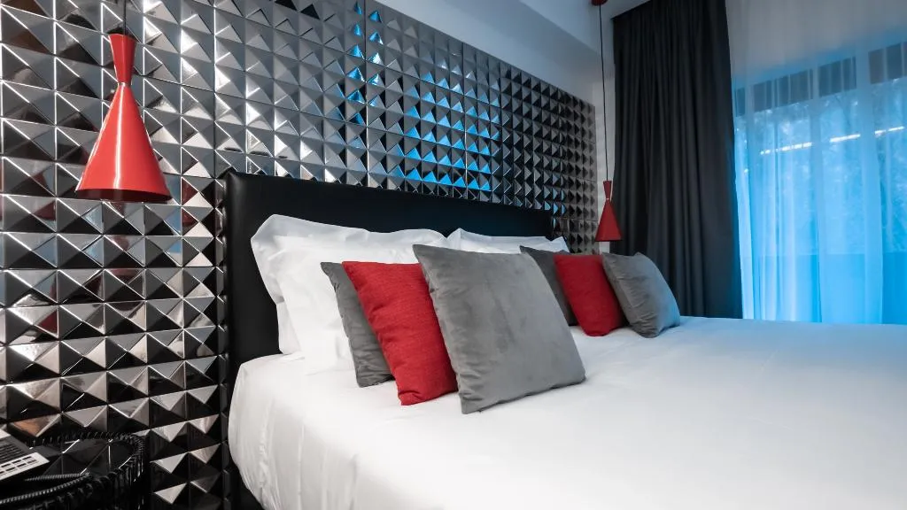 SUITE ONE BED Room, Hills Hotel Lisboa, Lisbon