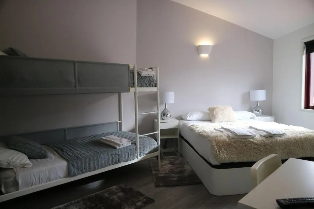 Room, Residencial Triunfo, Porto