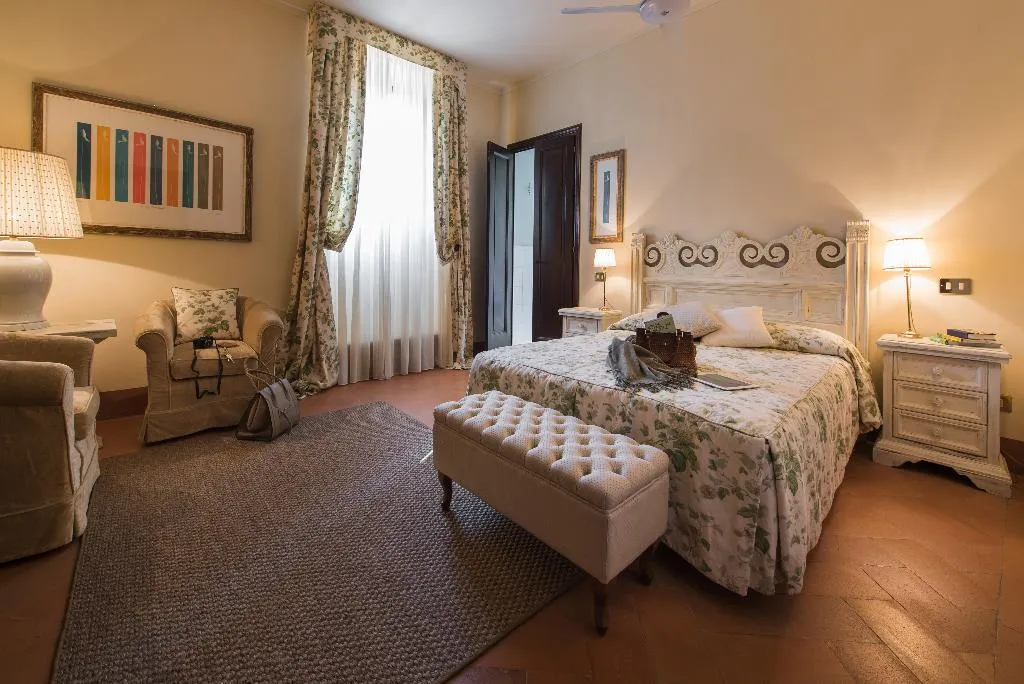 DOUBLE SUPERIOR Room, Borgo di Pietrafitta Relais, Florence