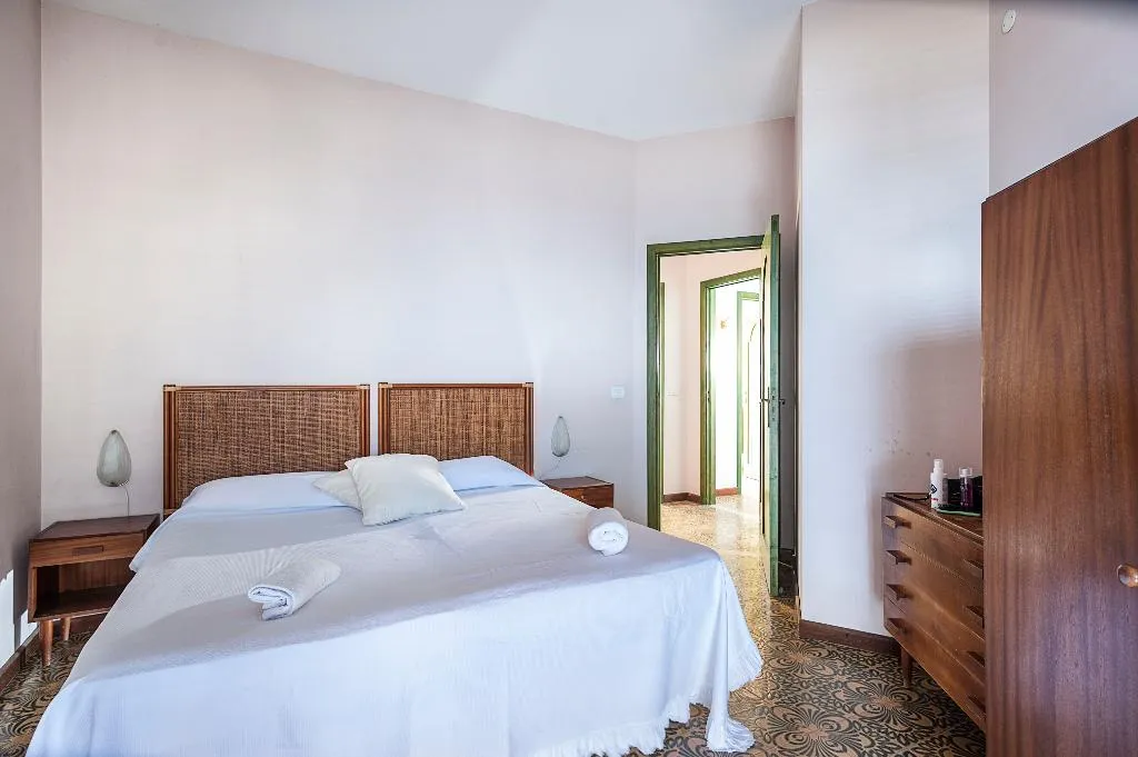 QUADRUPLE WITH BALCONY Room, Villa Liliana, Taormina