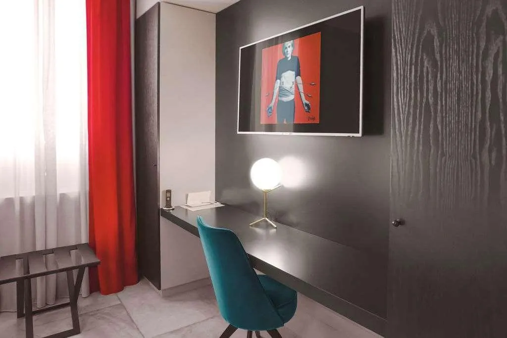 Room, Palazzo Cornalia, Milan