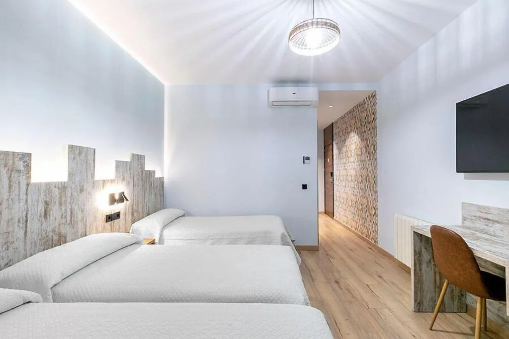Room, Hostal Anta N Marta N, Madrid