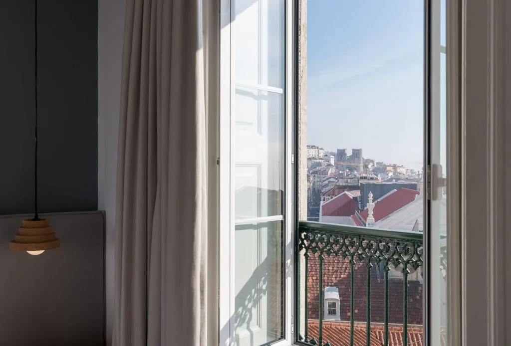 Room, Feels Like Home Chiado Prime Suites, Lisbon