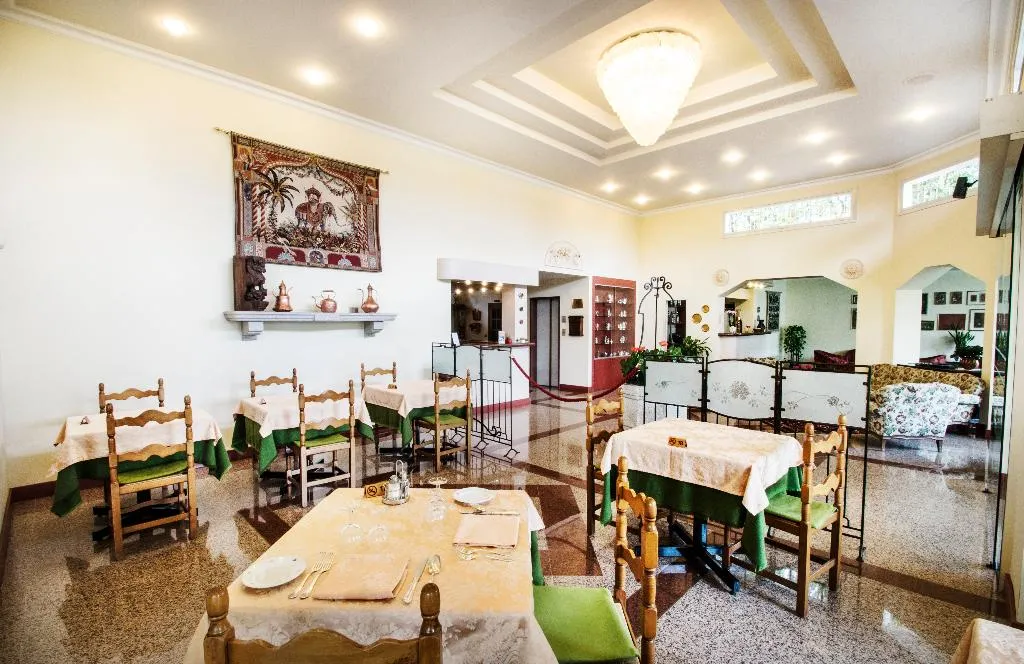 Restaurant, Lido La Perla Nera Hotel, Milan