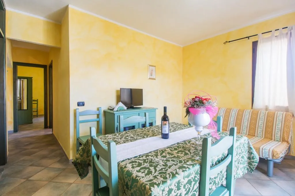 APARTMENT THREE BEDROOMS Room, Residence Club Gli Ontani, Olbia