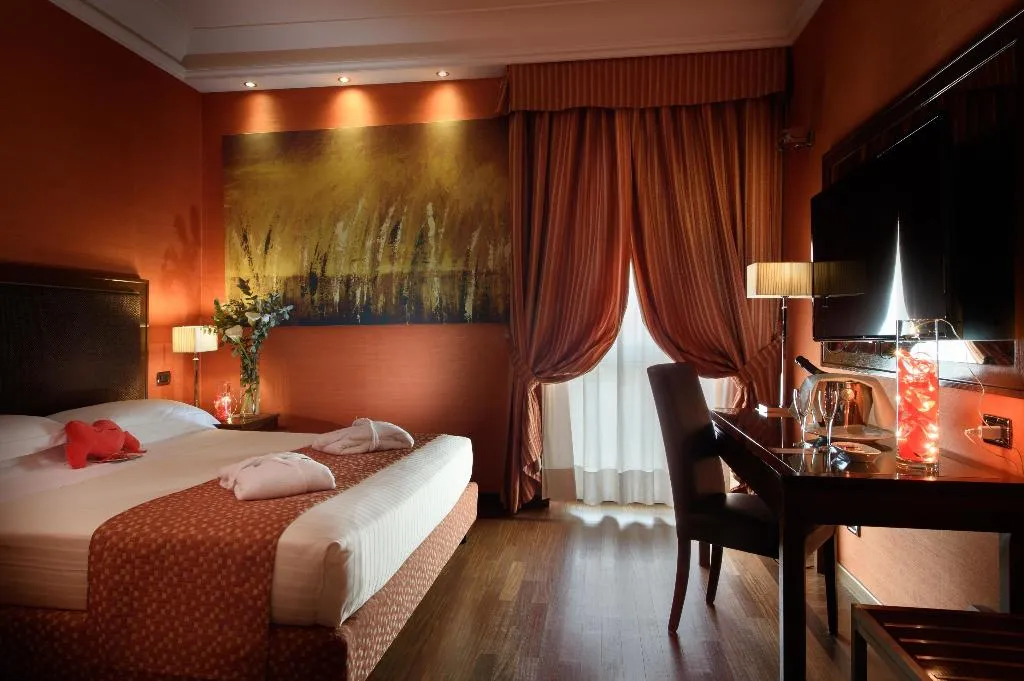 DOUBLE PREMIUM Room, Grand Hotel Adriatico, Florence