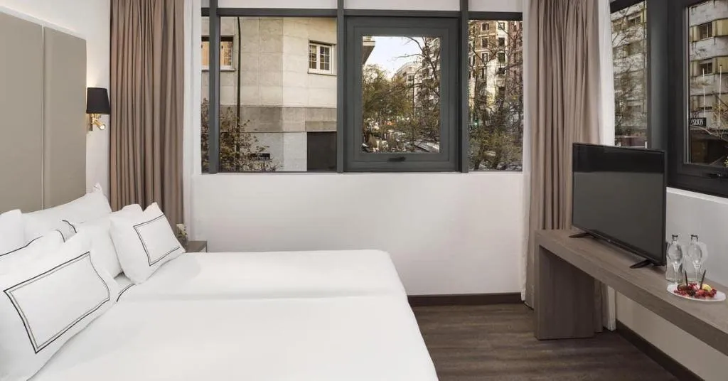 Room, Melia Madrid Serrano, Madrid