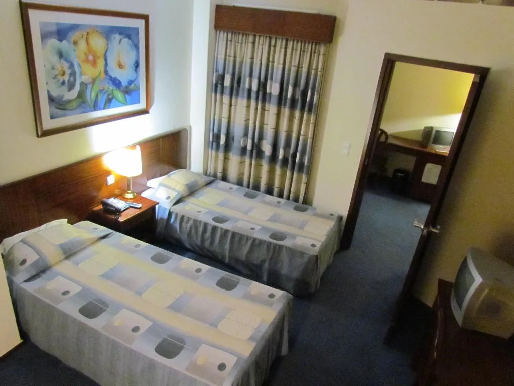 Room, A.S. São João da Madeira, Porto
