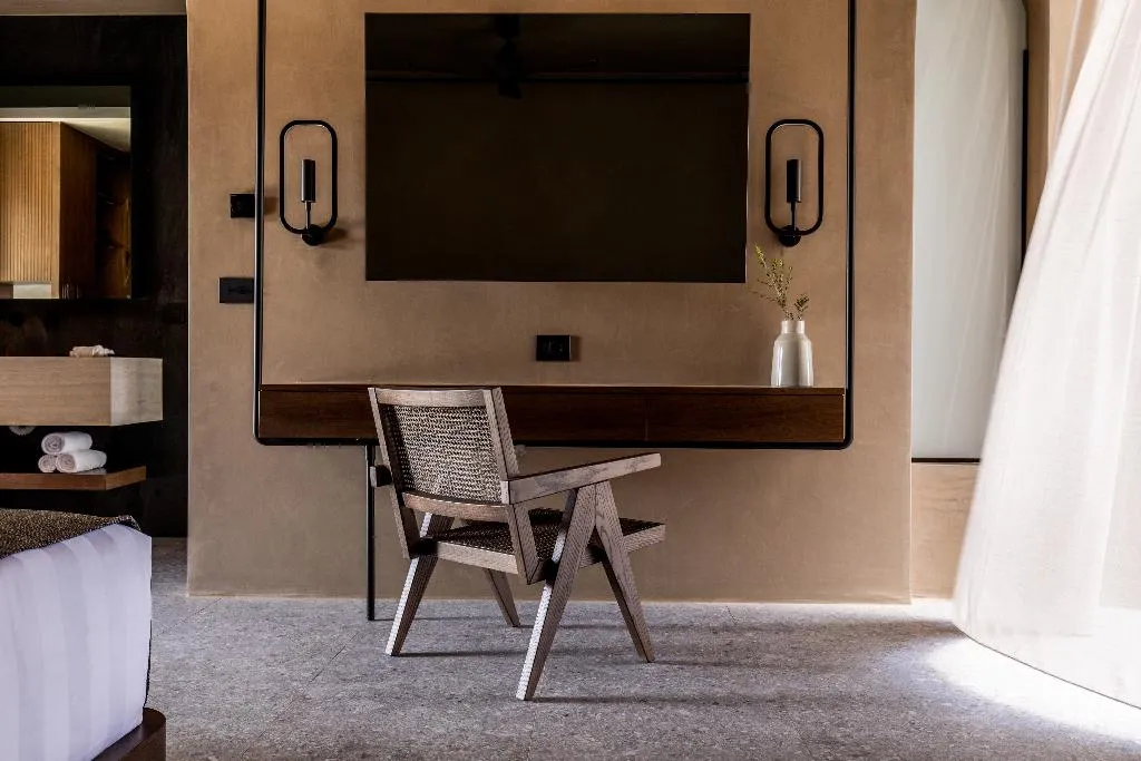 SUITE WITH PRIVATE POOL Room, Pnoe Breathing Life, Crete