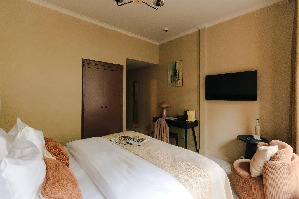 DOUBLE SUPERIOR Room, Hotel Omega, Amsterdam