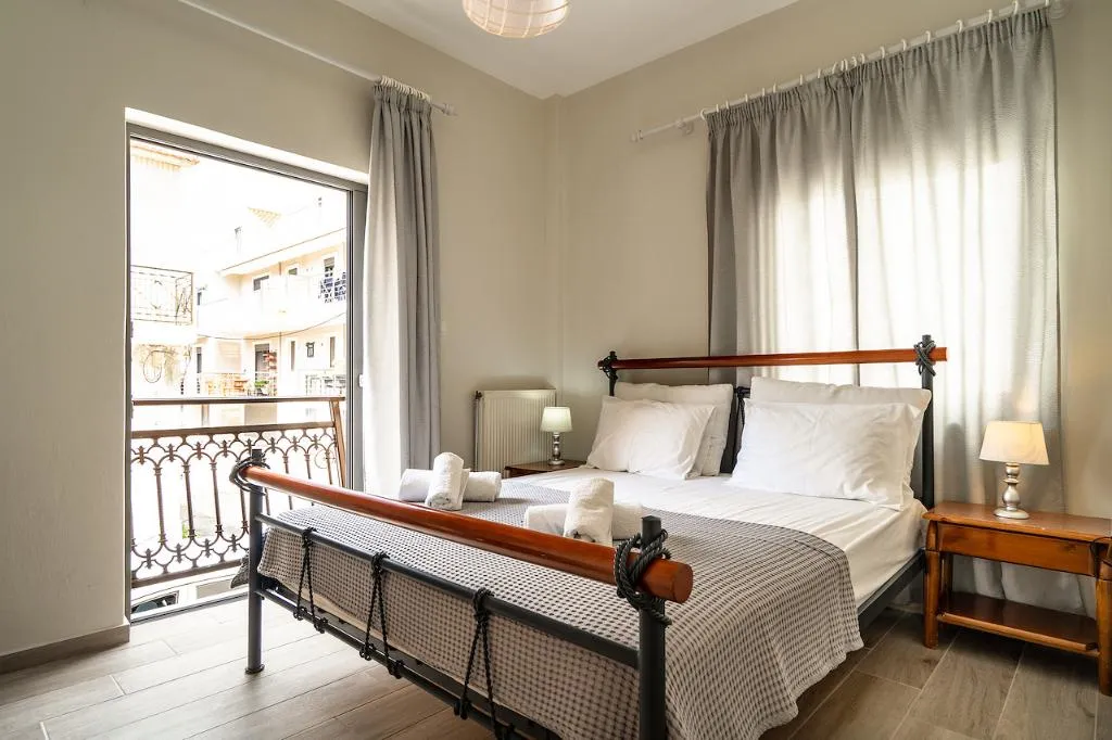 APARTMENT TWO BEDROOMS ONE BATHROOM Room, Zoi Lixouri, Kefallinia