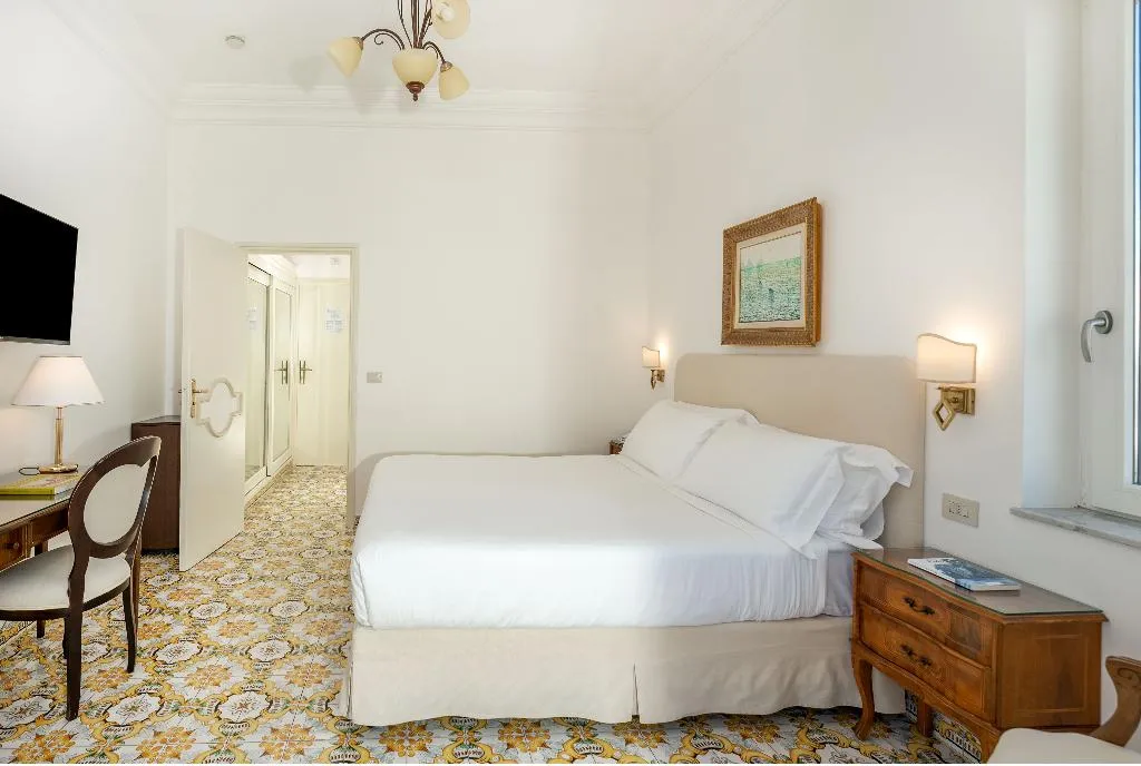 Double or Twin GARDEN VIEW Room, Hotel Syrene Capri, Naples