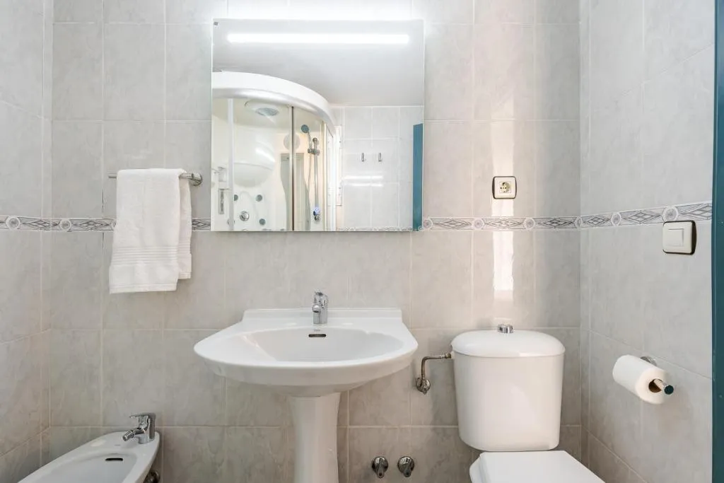 TRIPLE STANDARD Room, Agur, Costa Del Sol