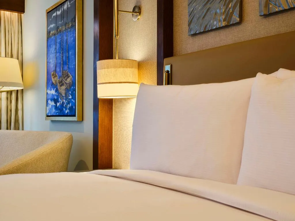 DOUBLE EXECUTIVE KING BED Room, Hilton Cairo Nile Maadi, Cairo