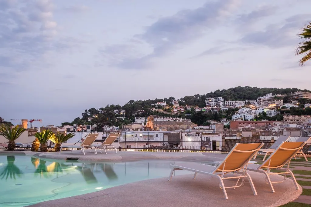 Pool, Delfin, Costa Brava